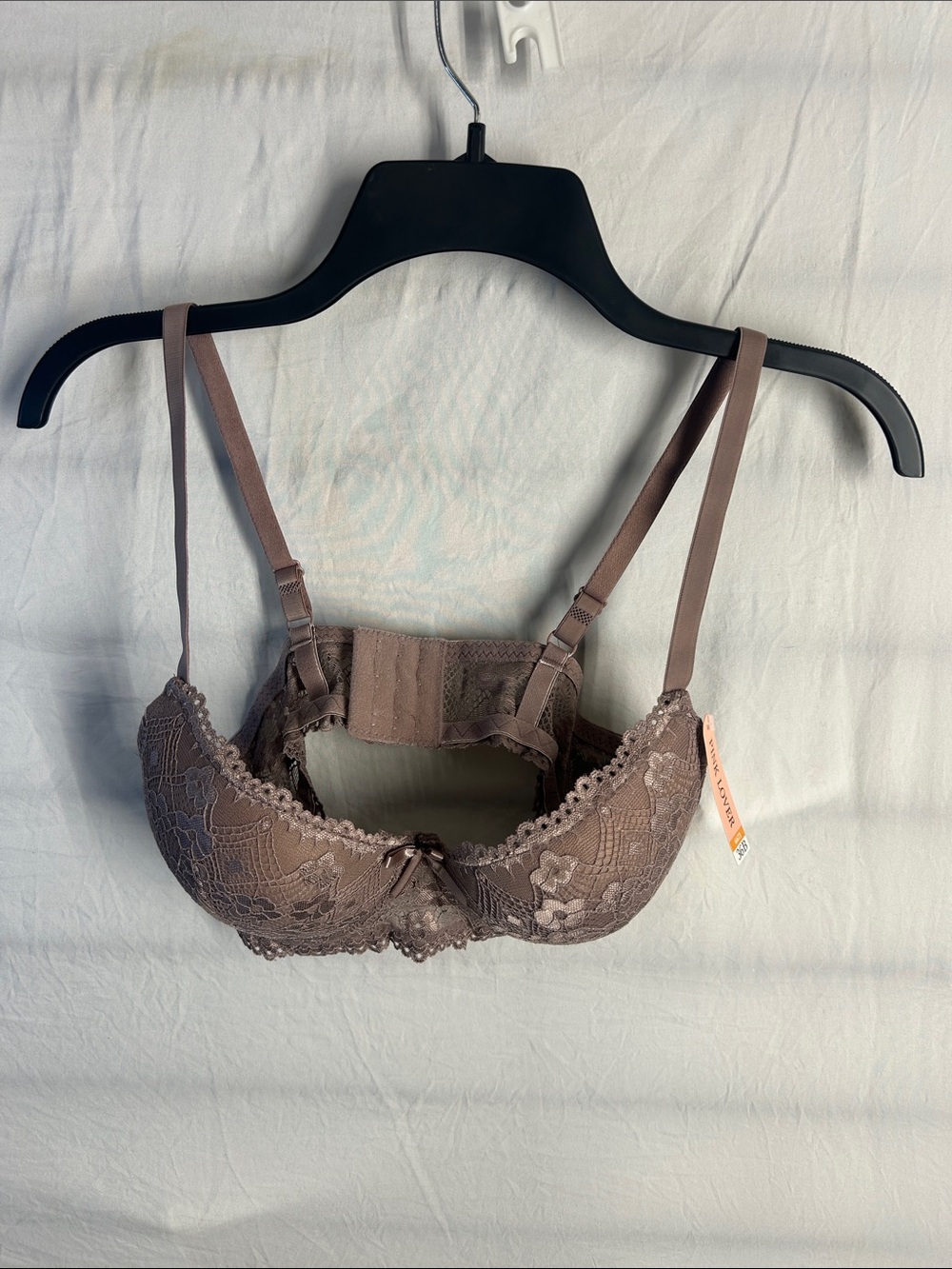 Pink Clover Lace Underwire Bra in Taupe Brown